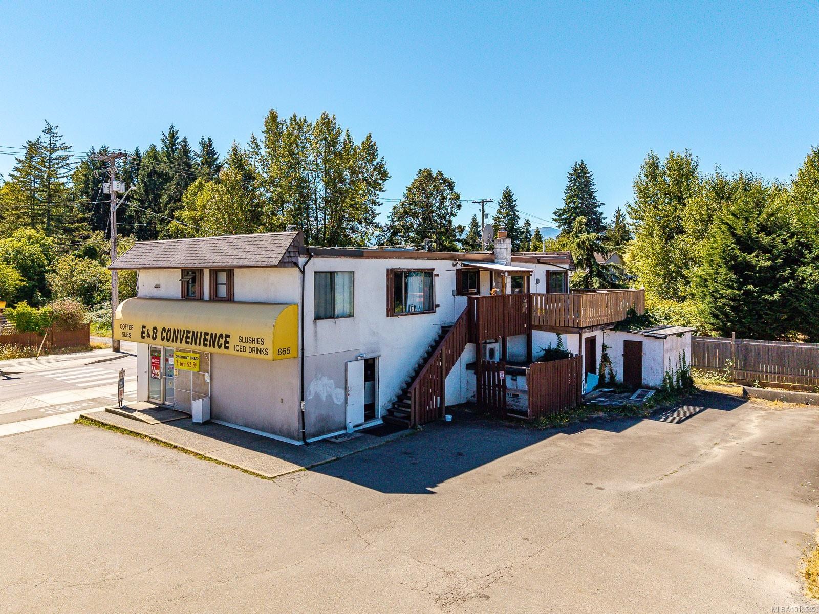 865 17Th St, Courtenay, BC