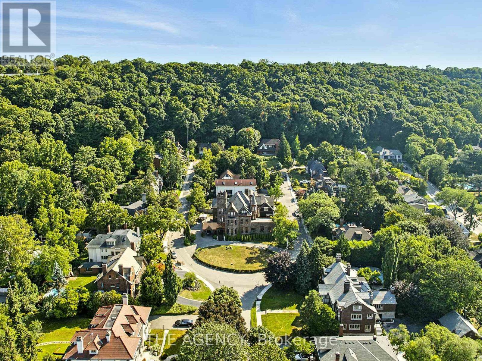 26 Ravenscliffe Avenue, Hamilton, ON - Outdoor With View