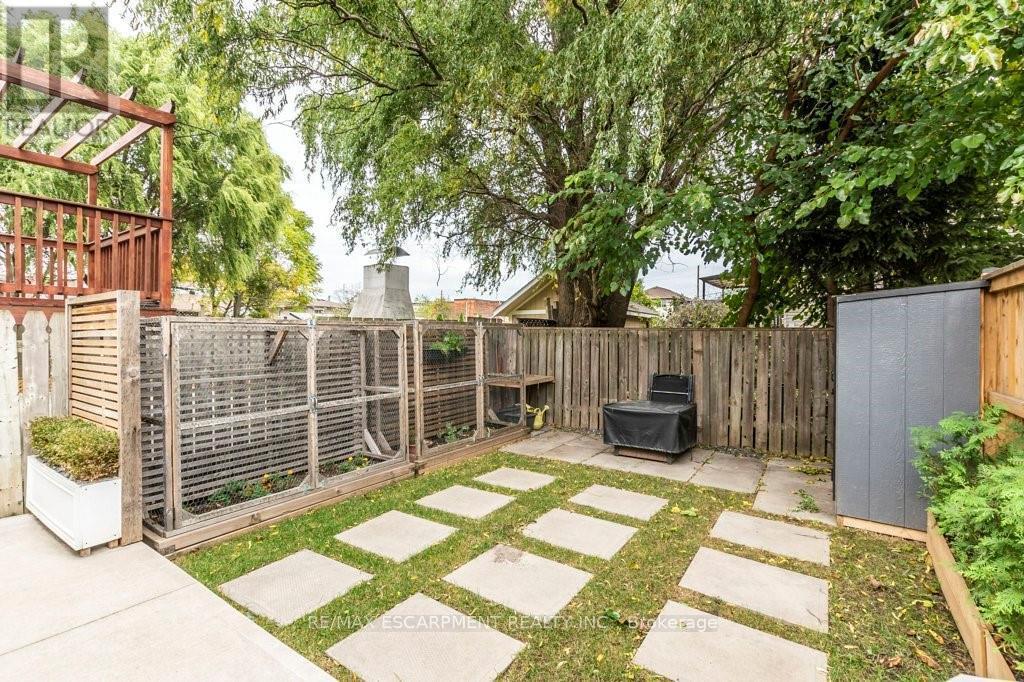 346 Hughson Street N, Hamilton, ON - Outdoor