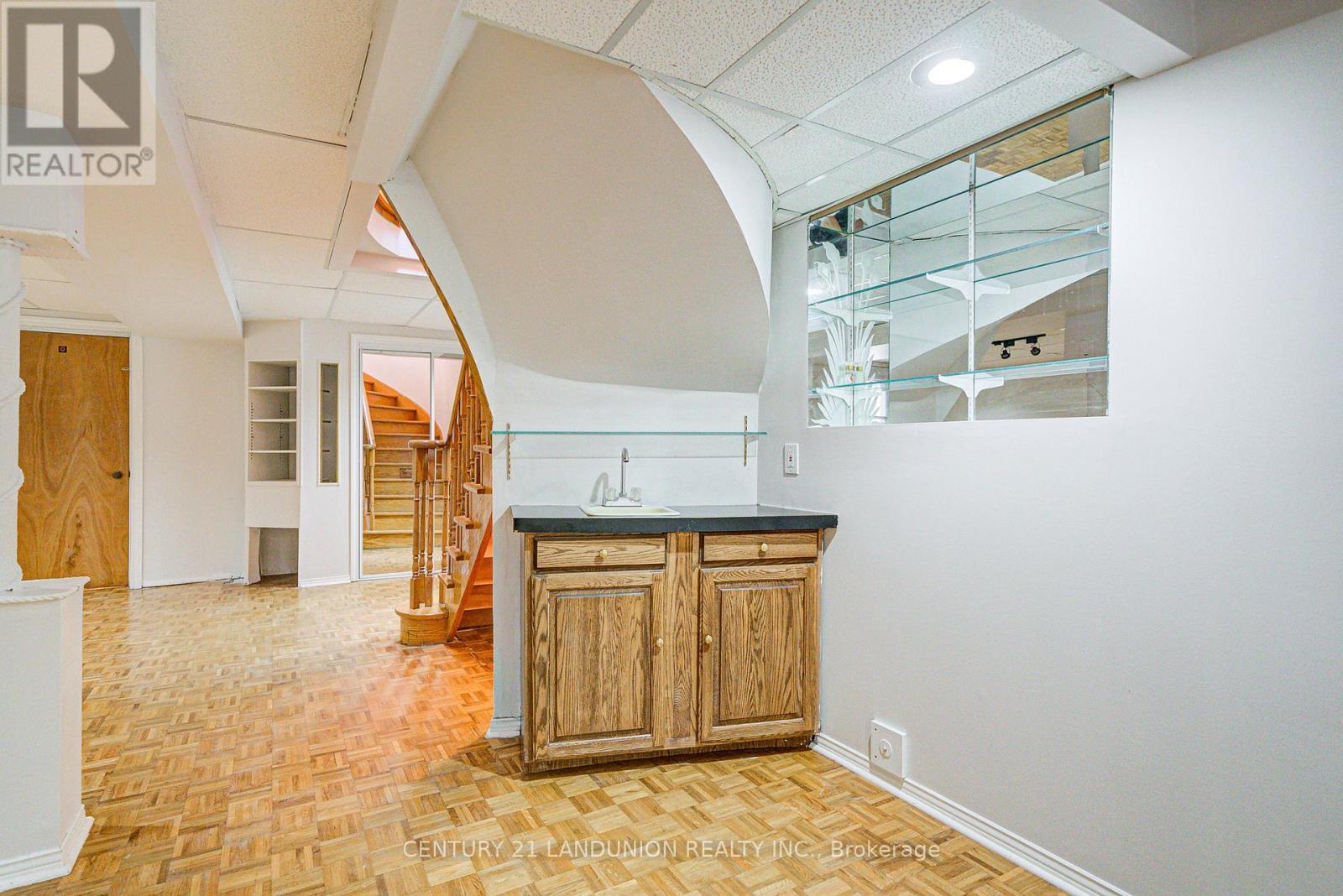 12B Burnt Bark Drive, Toronto, ON - Indoor Photo Showing Other Room