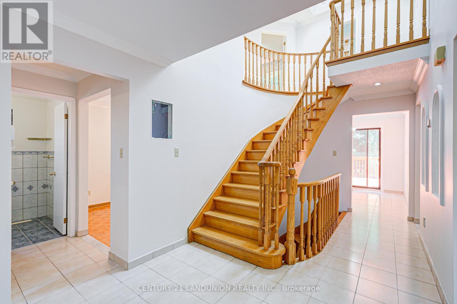 12B Burnt Bark Drive, Toronto, ON - Indoor Photo Showing Other Room