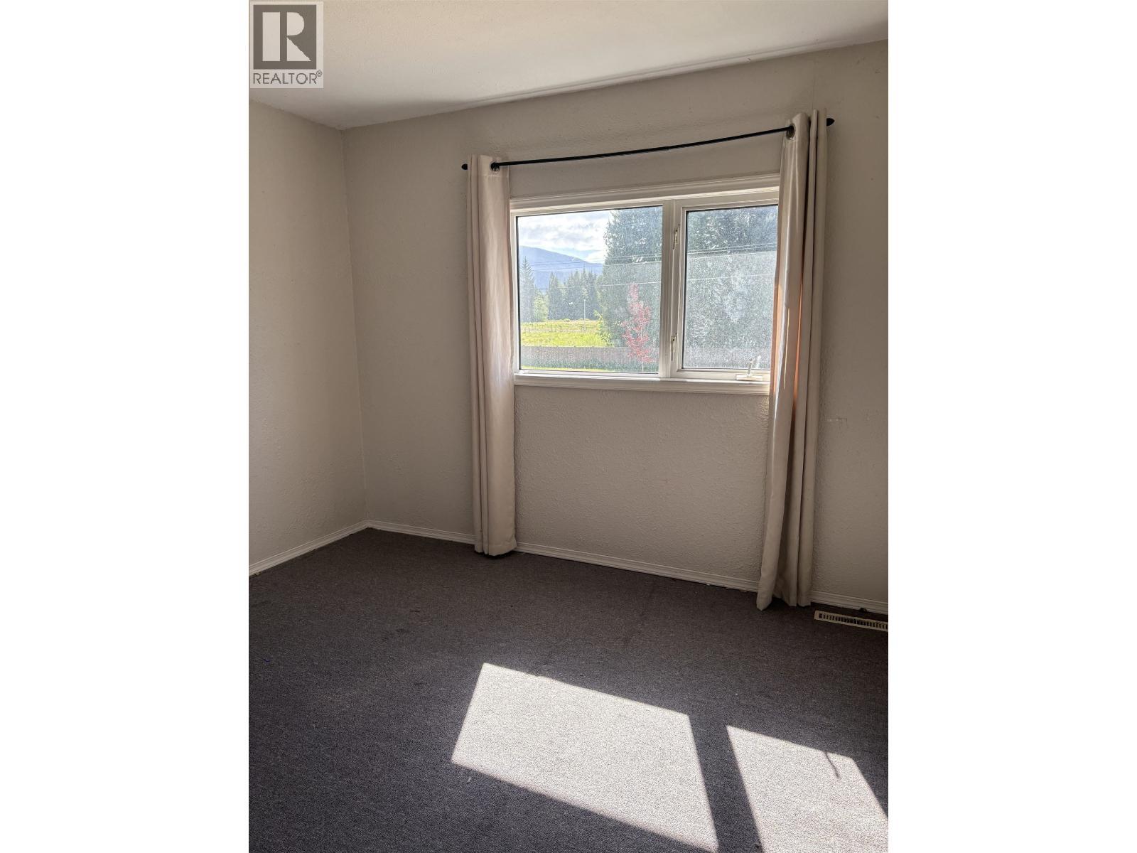 77 Wedeene Street, Kitimat, BC - Indoor Photo Showing Other Room