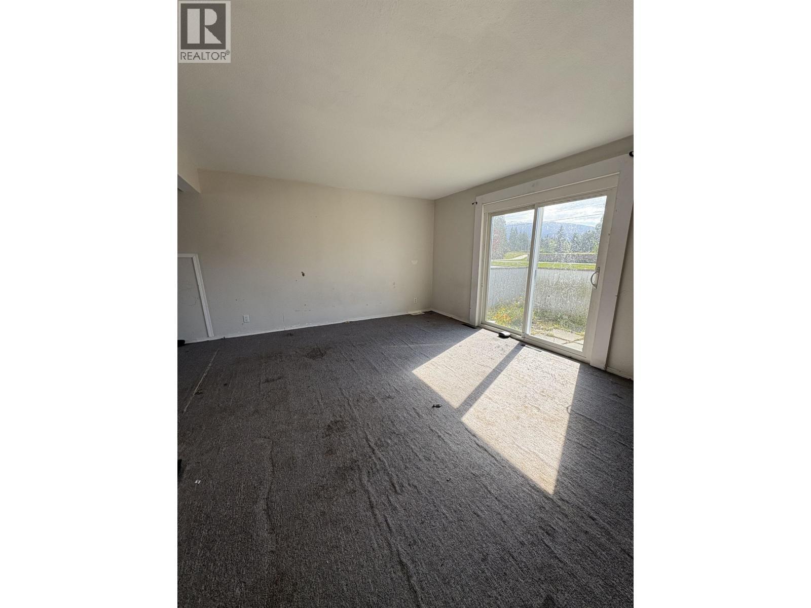77 Wedeene Street, Kitimat, BC - Indoor Photo Showing Other Room