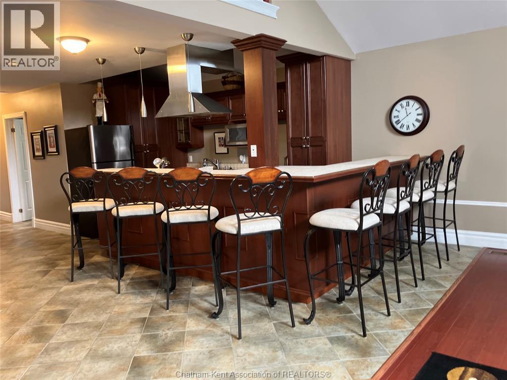 601 Grand Avenue East Unit# Upper, Chatham, ON - Indoor Photo Showing Dining Room