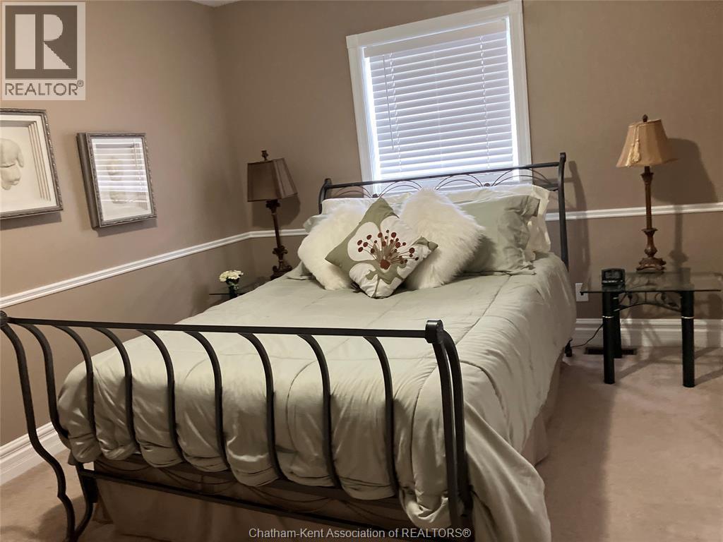 601 Grand Avenue East Unit# Upper, Chatham, ON - Indoor Photo Showing Bedroom