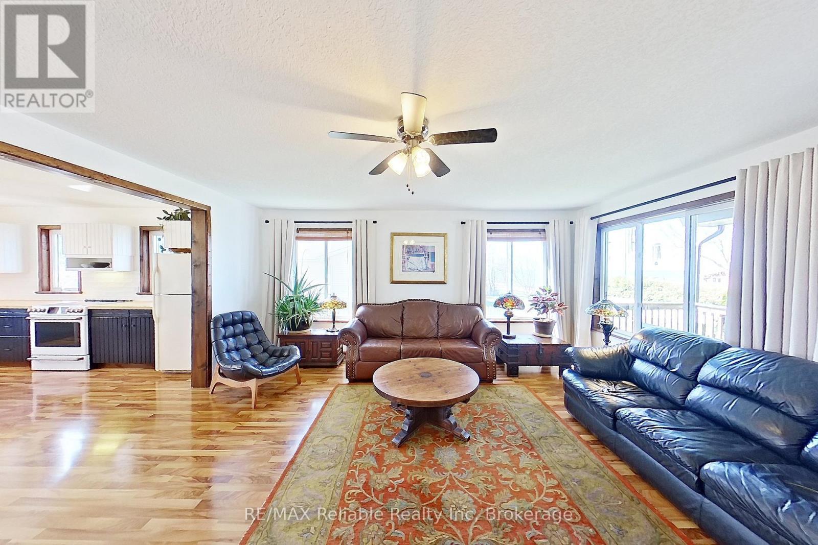 77504 Melena Drive, Bluewater (Bayfield), ON - Indoor Photo Showing Living Room