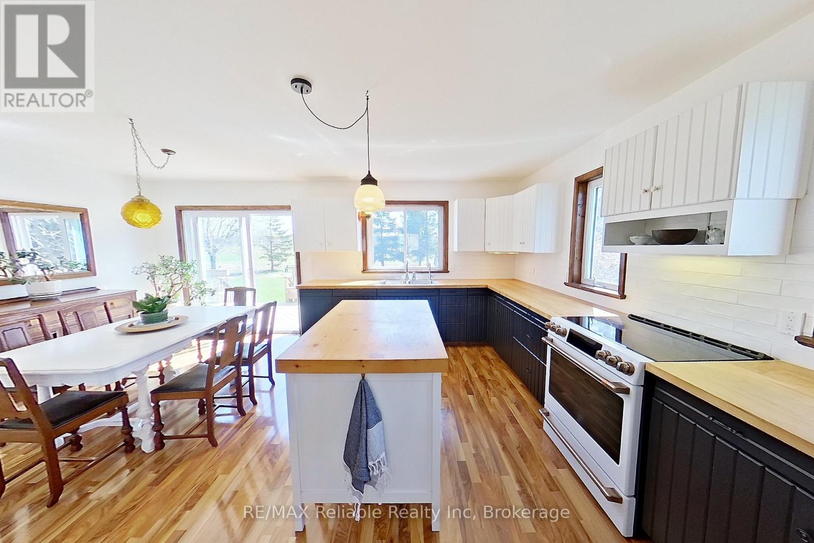 77504 Melena Drive, Bluewater (Bayfield), ON - Indoor