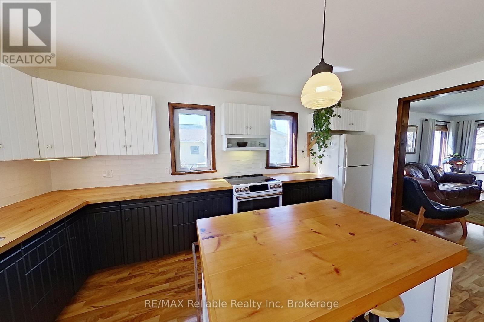 77504 Melena Drive, Bluewater (Bayfield), ON - Indoor