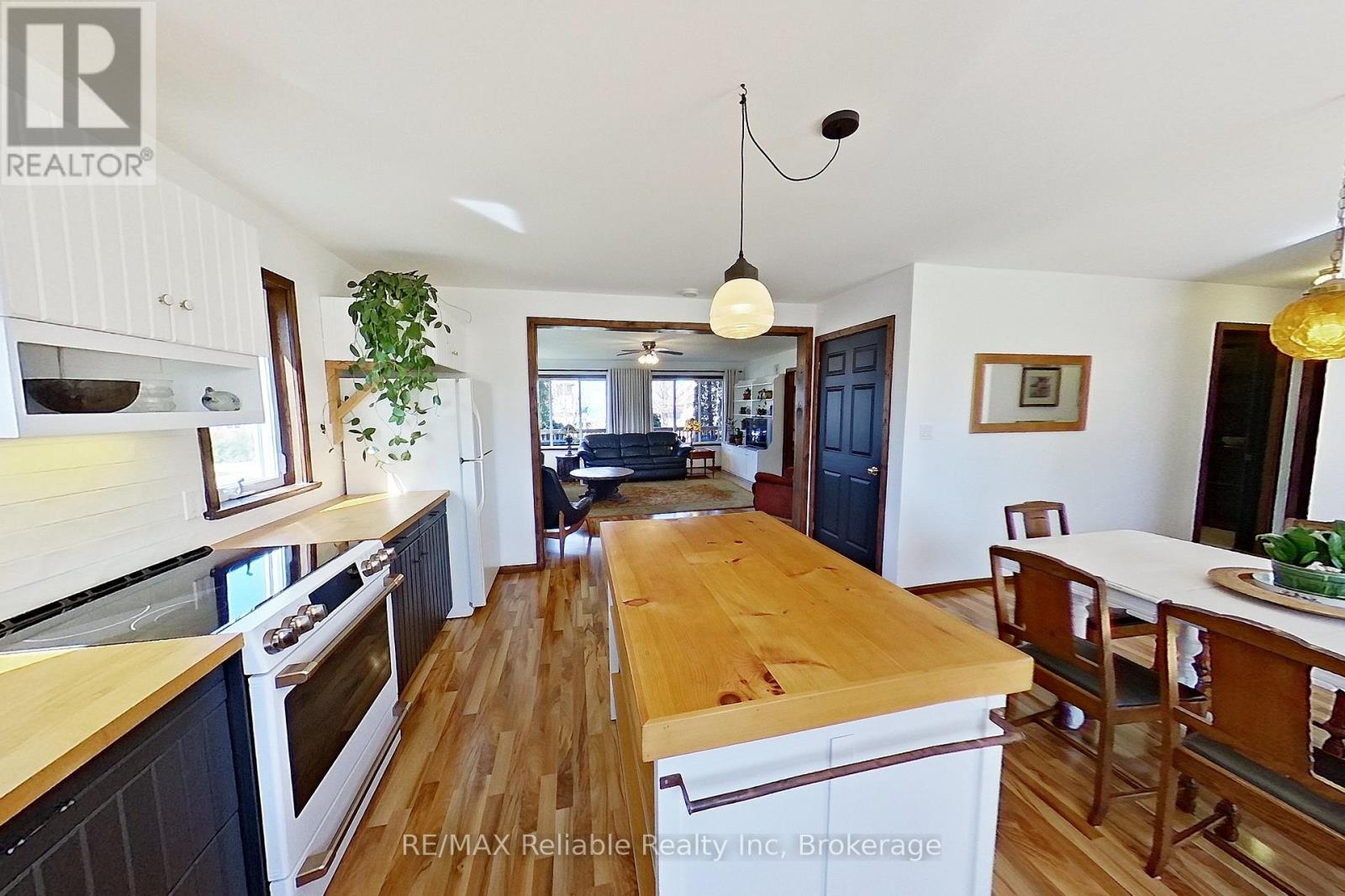 77504 Melena Drive, Bluewater (Bayfield), ON - Indoor