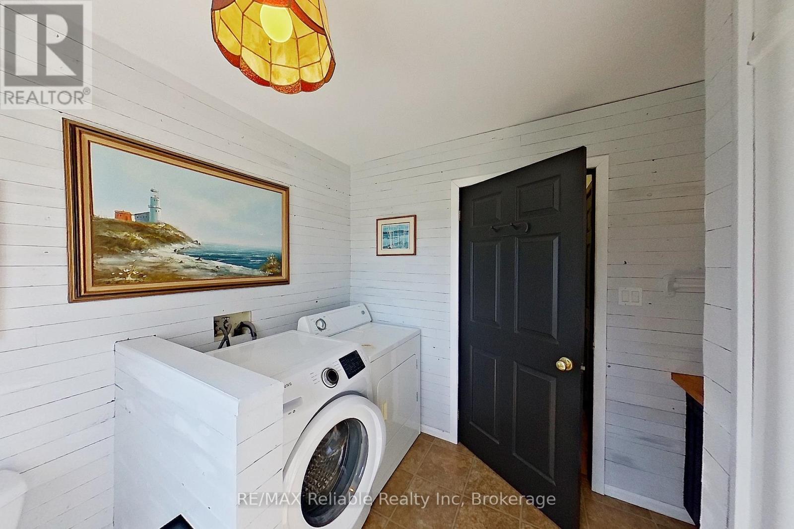 77504 Melena Drive, Bluewater (Bayfield), ON - Indoor Photo Showing Laundry Room