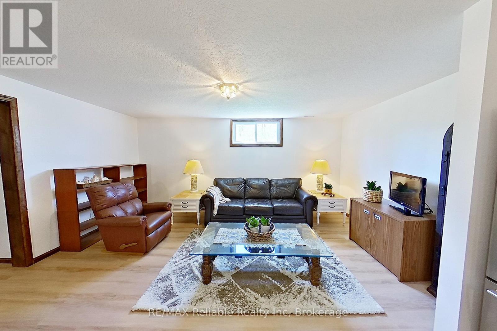 77504 Melena Drive, Bluewater (Bayfield), ON - Indoor Photo Showing Living Room