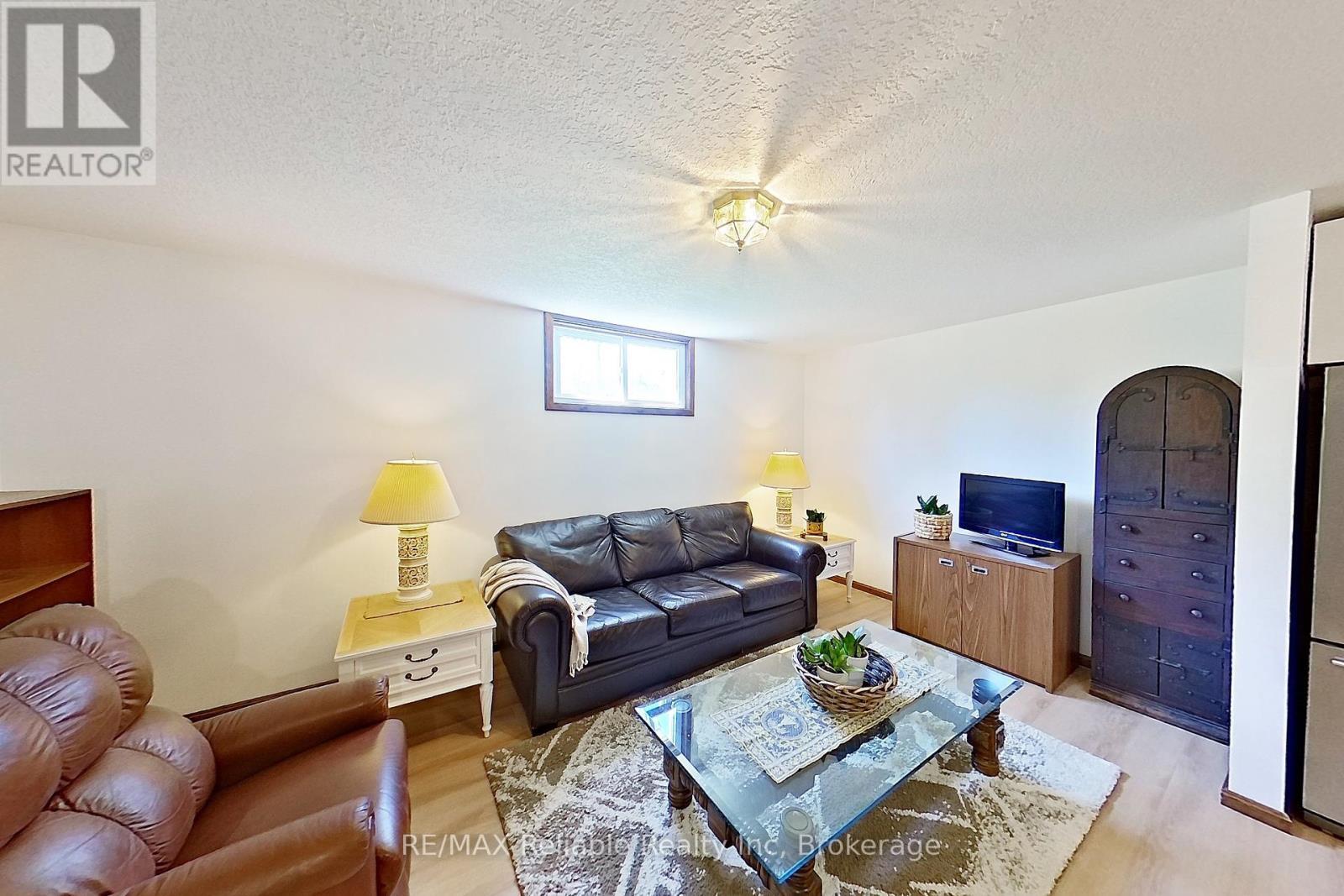 77504 Melena Drive, Bluewater (Bayfield), ON - Indoor Photo Showing Living Room