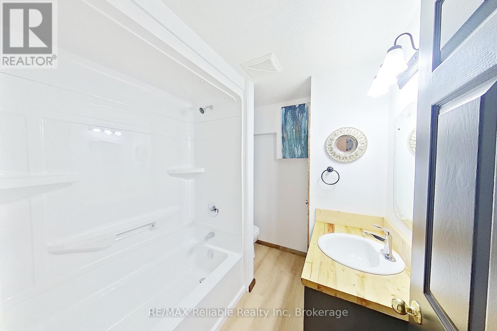77504 Melena Drive, Bluewater (Bayfield), ON - Indoor Photo Showing Bathroom