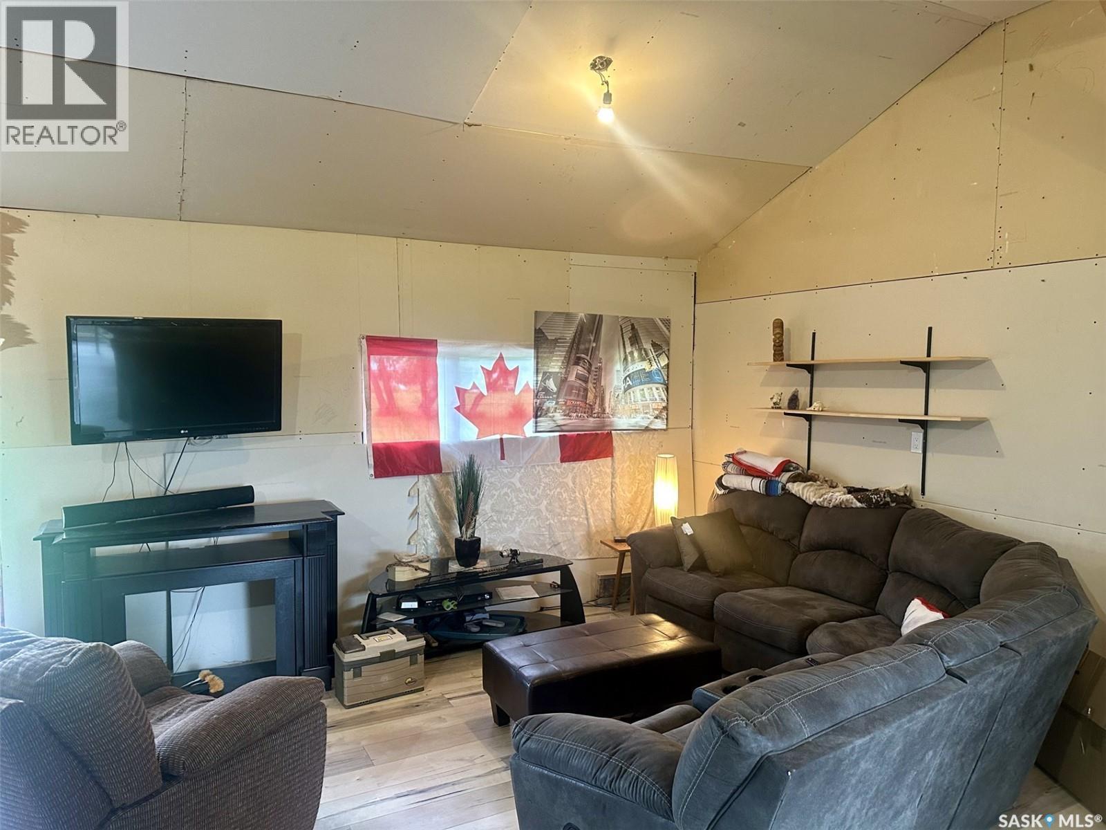 3 Poplar Street, Ruddell, SK - Indoor Photo Showing Living Room