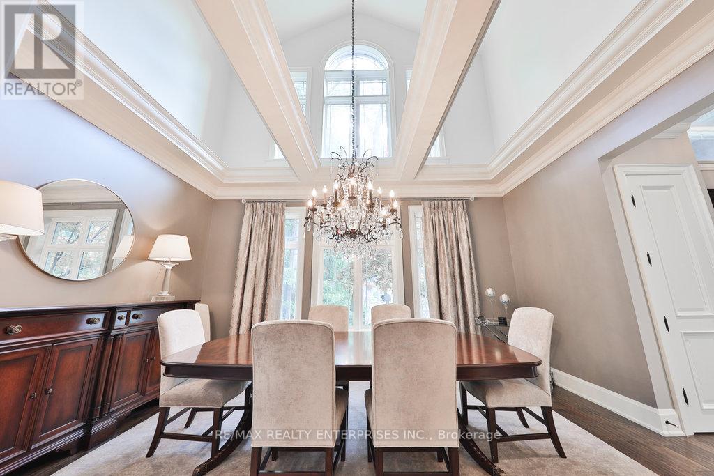 5047 Lakeshore Road, Burlington, ON - Indoor Photo Showing Dining Room