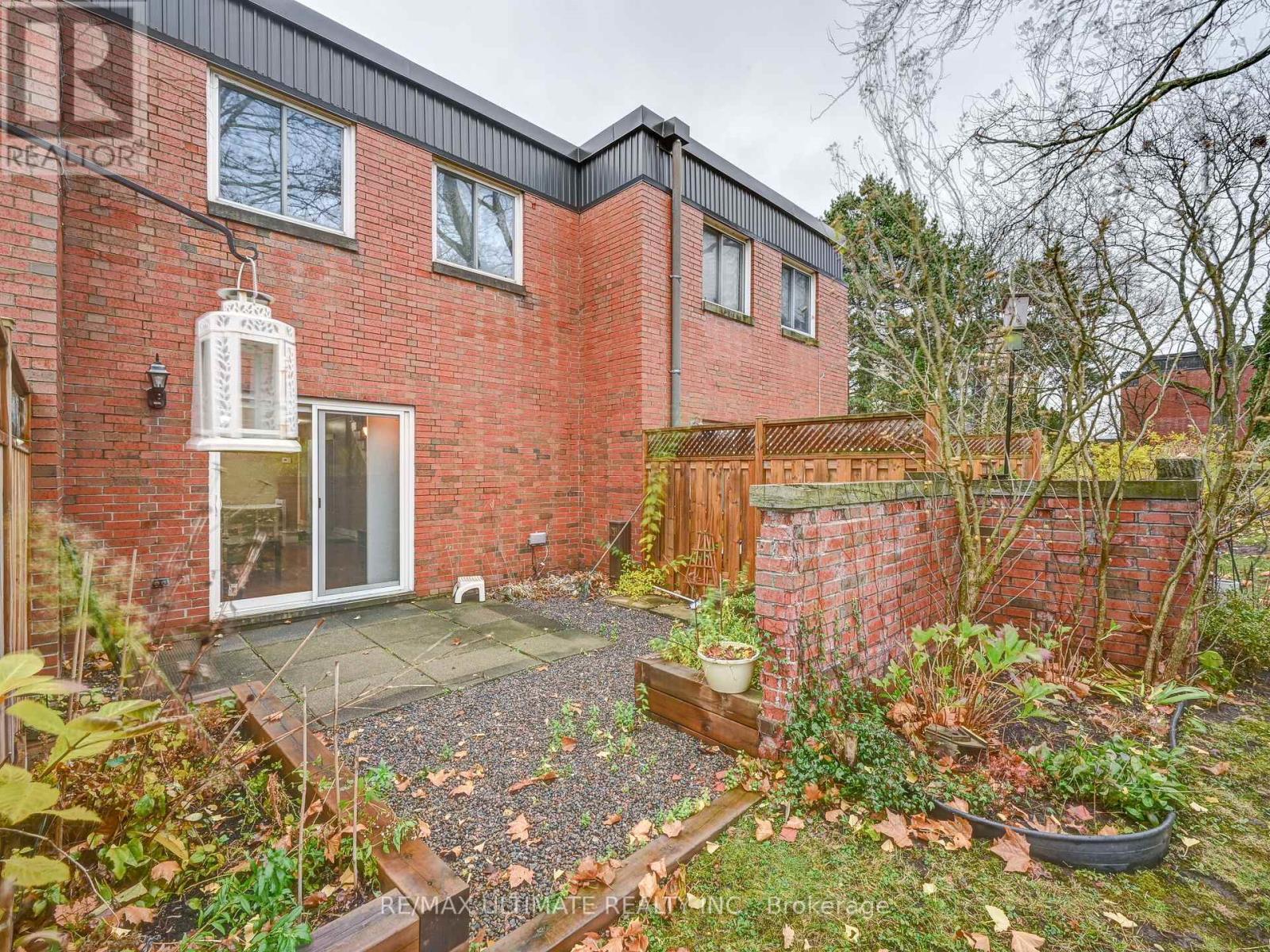 51 - 6476 Huggins Street, Niagara Falls, ON - Outdoor With Exterior