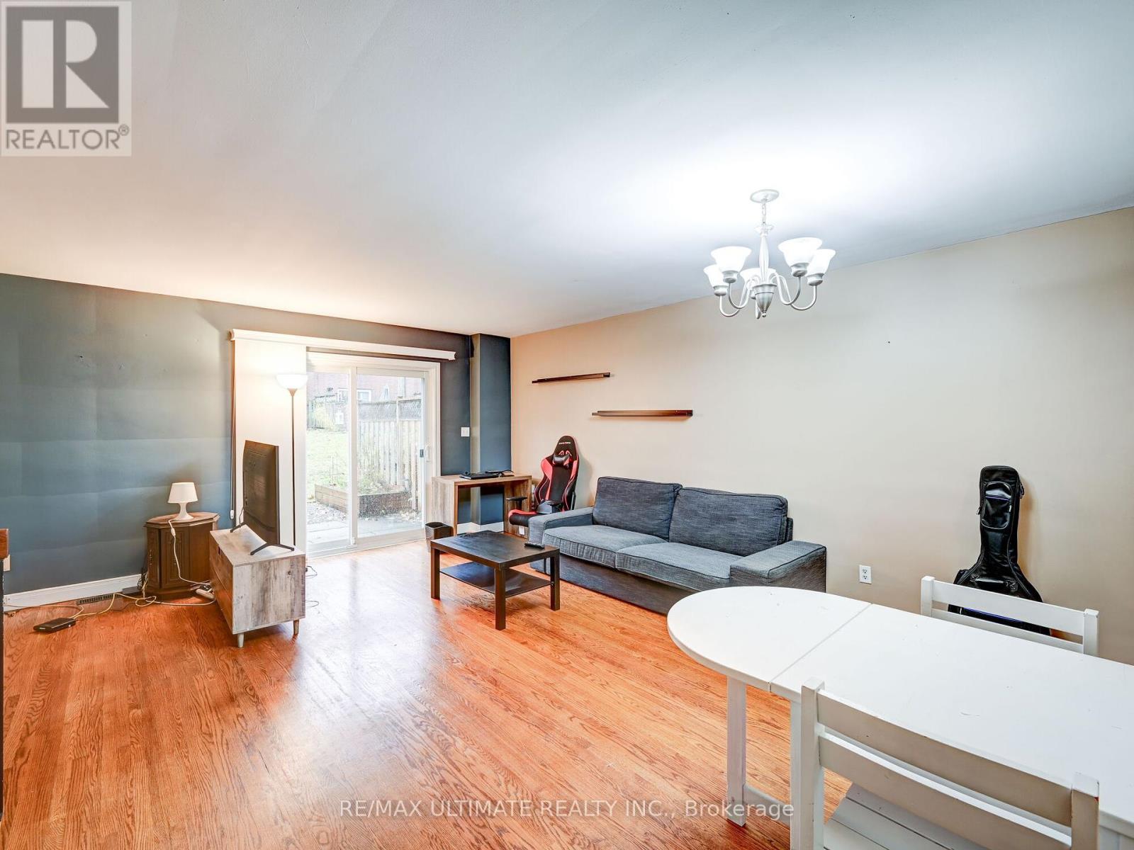 51 - 6476 Huggins Street, Niagara Falls, ON - Indoor Photo Showing Other Room