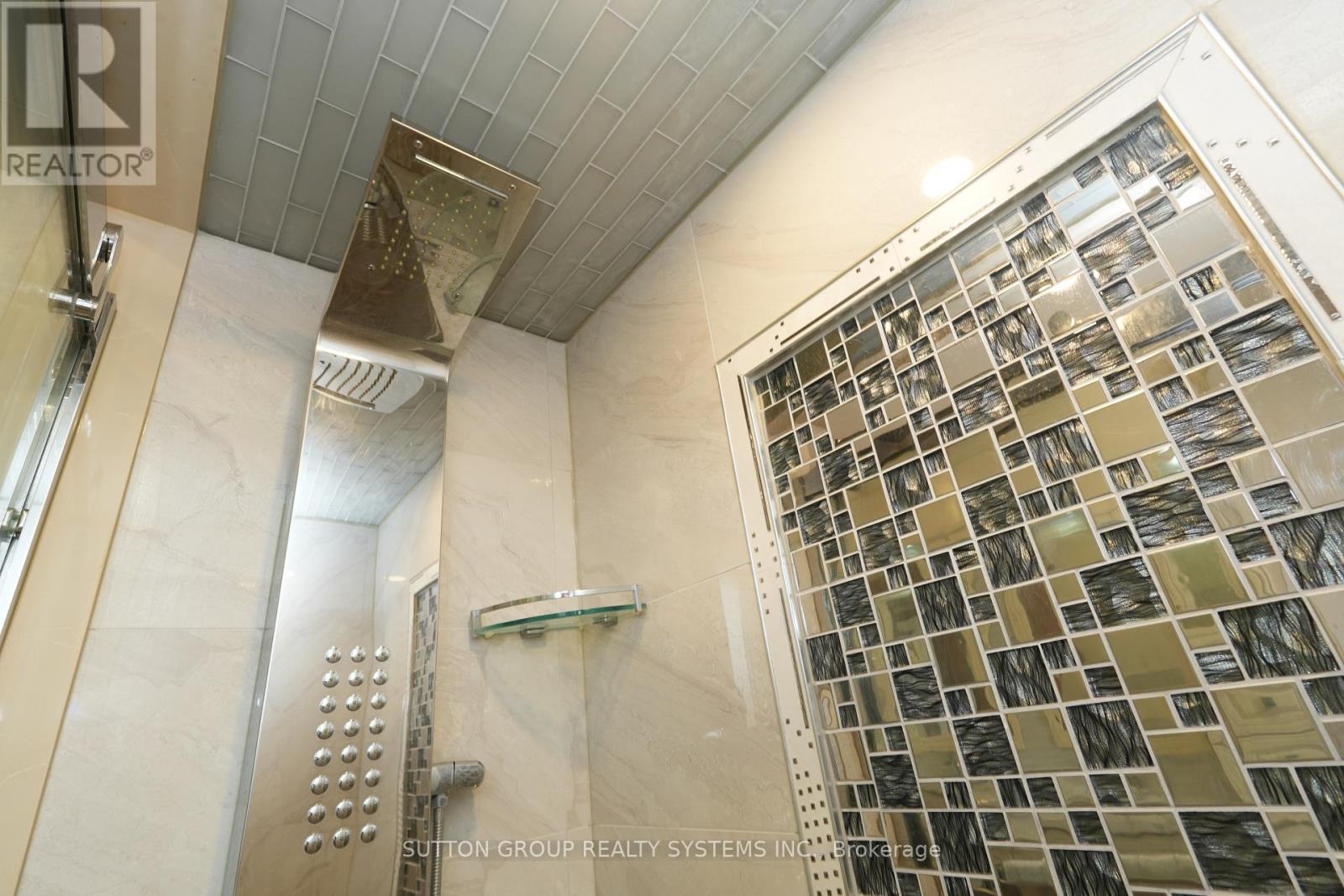 101 Henley Drive, Hamilton, ON - Indoor