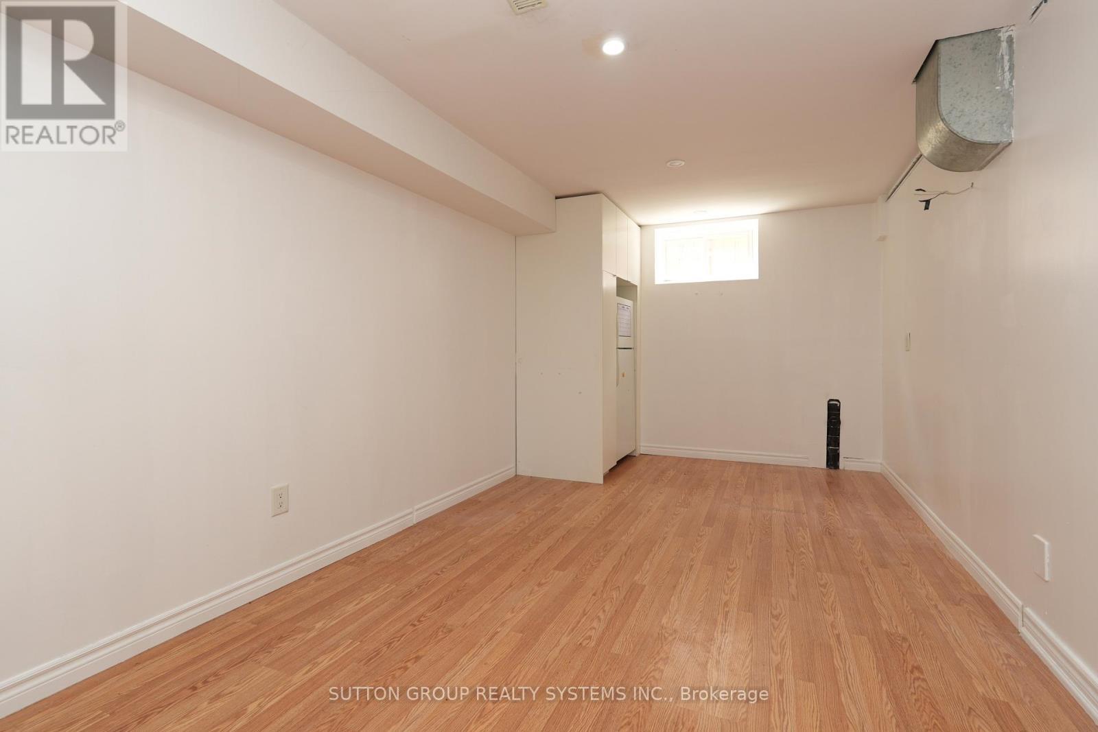 101 Henley Drive, Hamilton, ON - Indoor Photo Showing Other Room