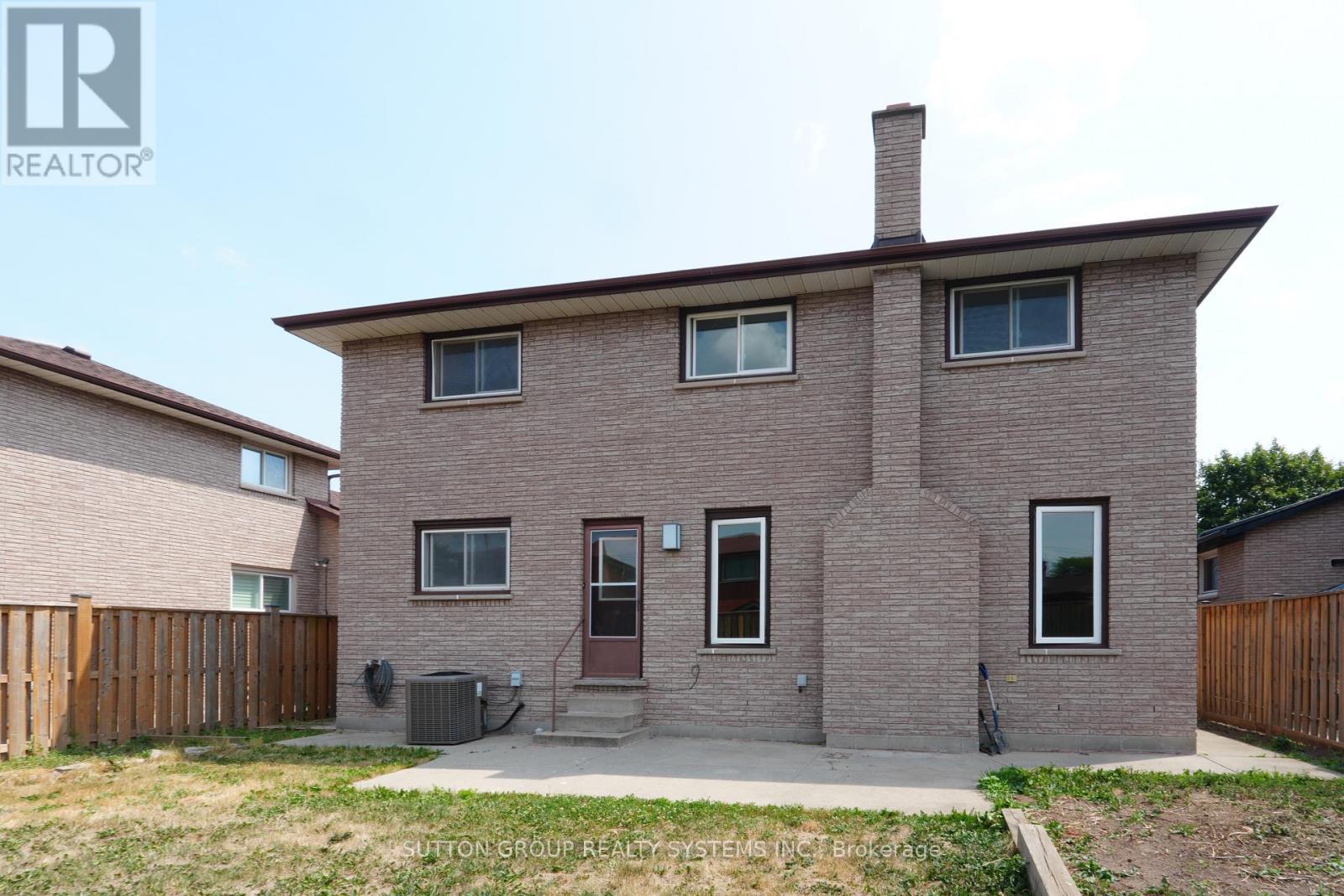 101 Henley Drive, Hamilton, ON - Outdoor With Exterior