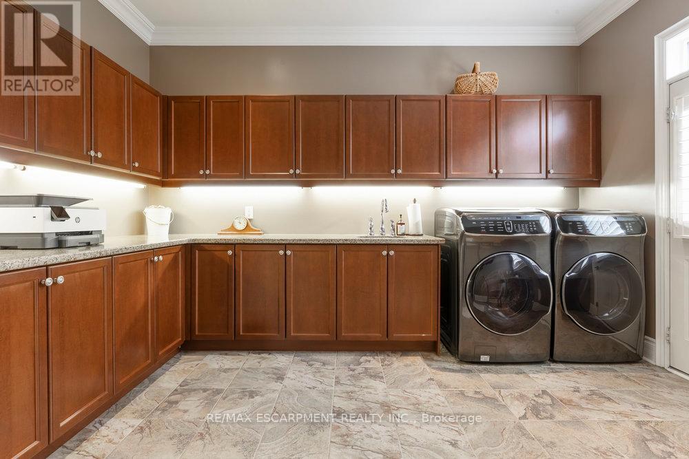 4212 Kane Crescent, Burlington, ON - Indoor Photo Showing Laundry Room