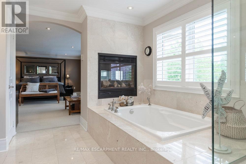 4212 Kane Crescent, Burlington, ON - Indoor Photo Showing Bathroom