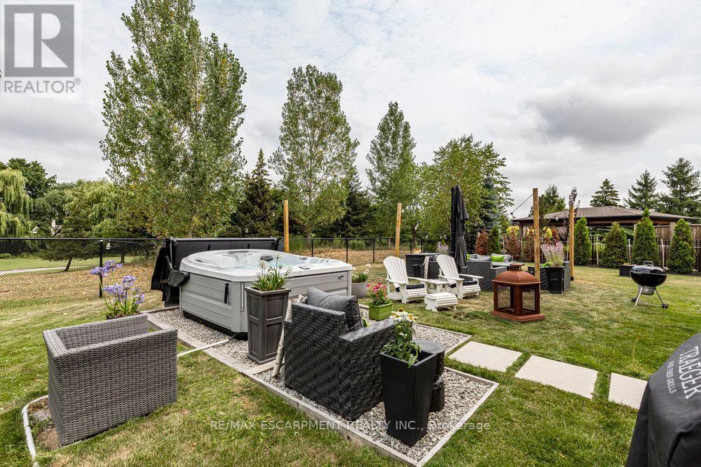 4212 Kane Crescent, Burlington, ON - Outdoor With Backyard