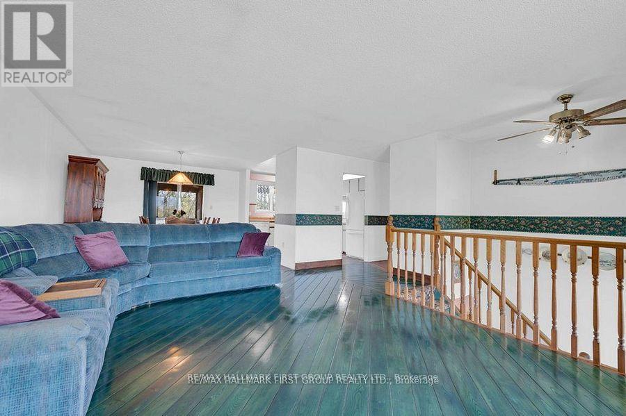 13239 Highway 62, Centre Hastings, ON - Indoor Photo Showing Living Room