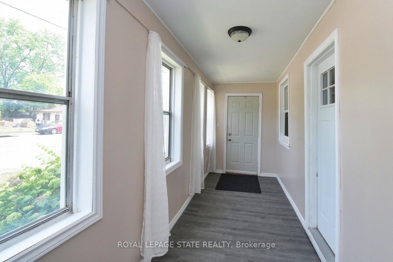 120 Clara Street, Thorold, ON - Indoor Photo Showing Other Room