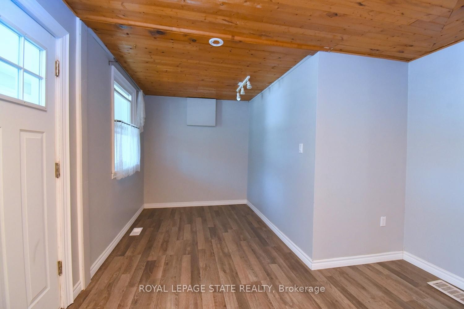 120 Clara Street, Thorold, ON - Indoor Photo Showing Other Room