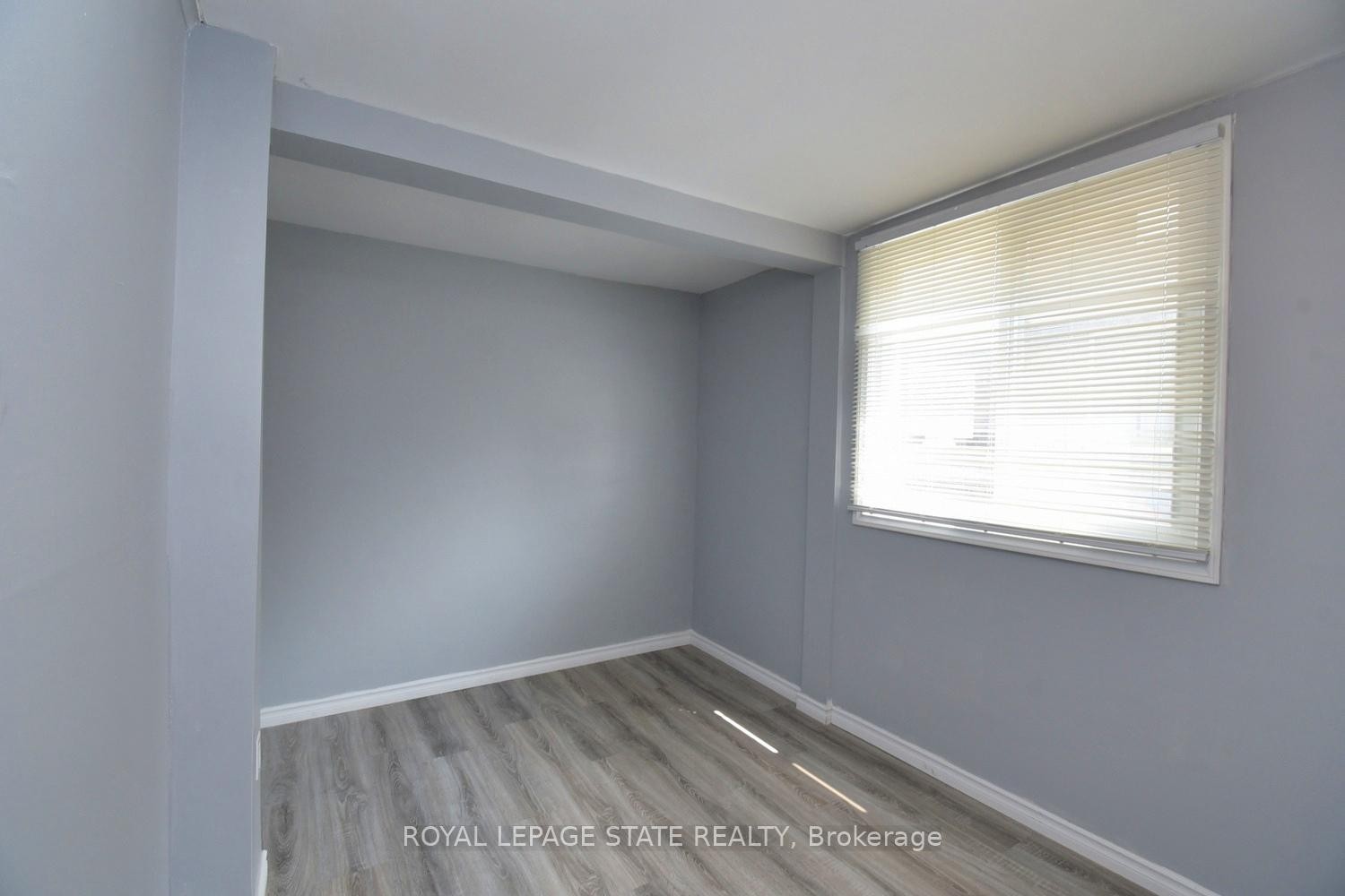 120 Clara Street, Thorold, ON - Indoor Photo Showing Other Room