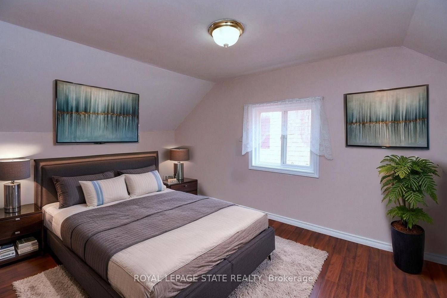 120 Clara Street, Thorold, ON - Indoor Photo Showing Bedroom