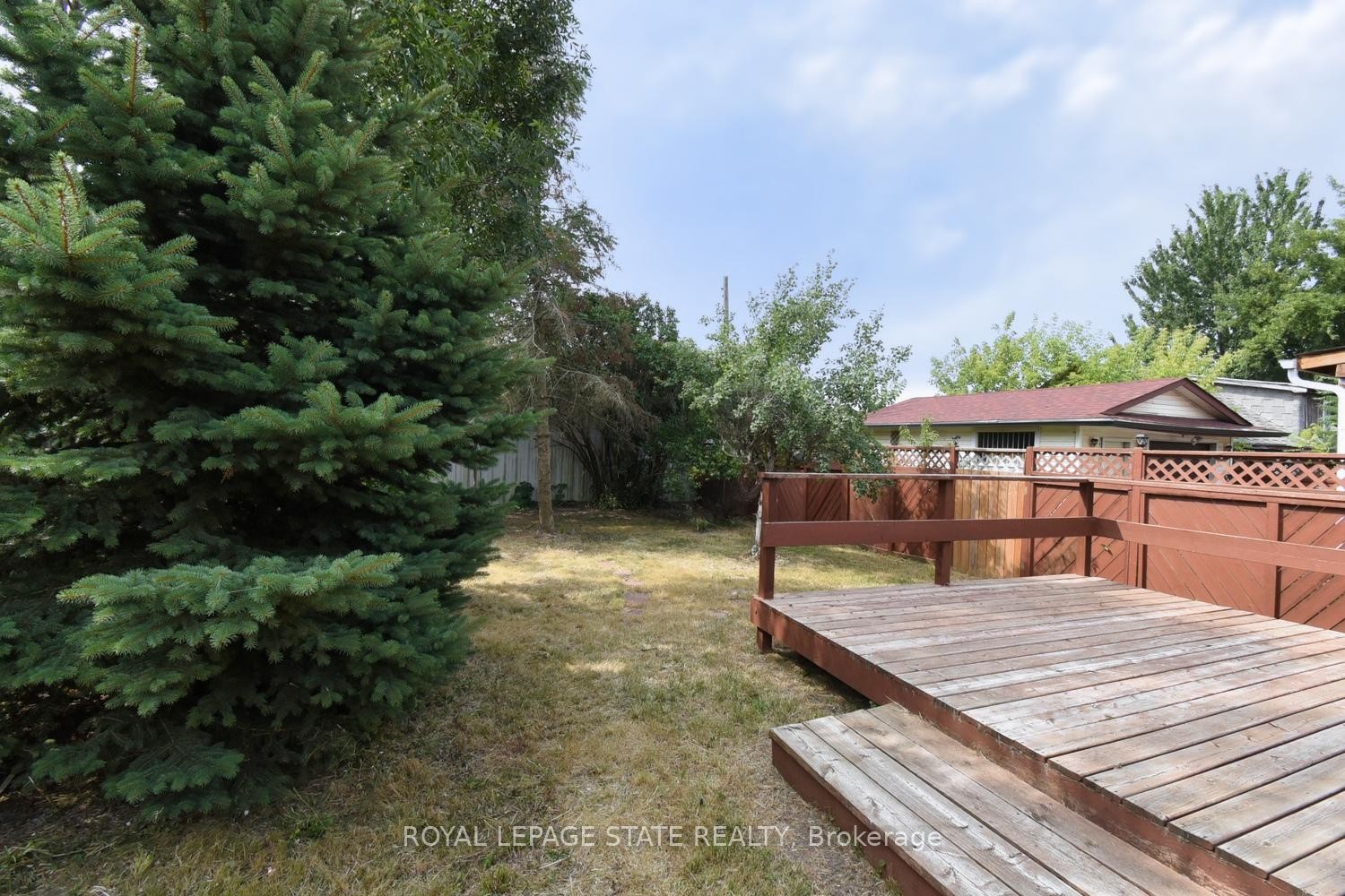 120 Clara Street, Thorold, ON - Outdoor With Deck Patio Veranda