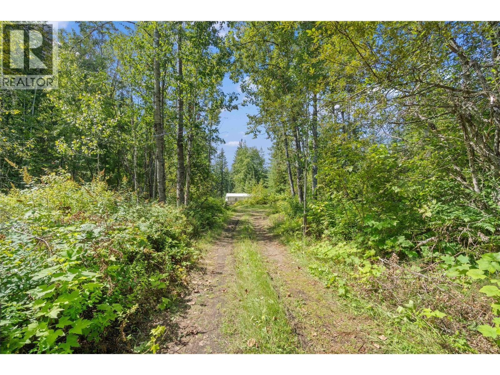 3 Queest N. Bay, Sicamous, BC - Outdoor