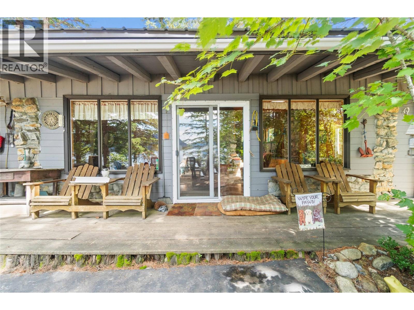 3 Queest N. Bay, Sicamous, BC - Outdoor