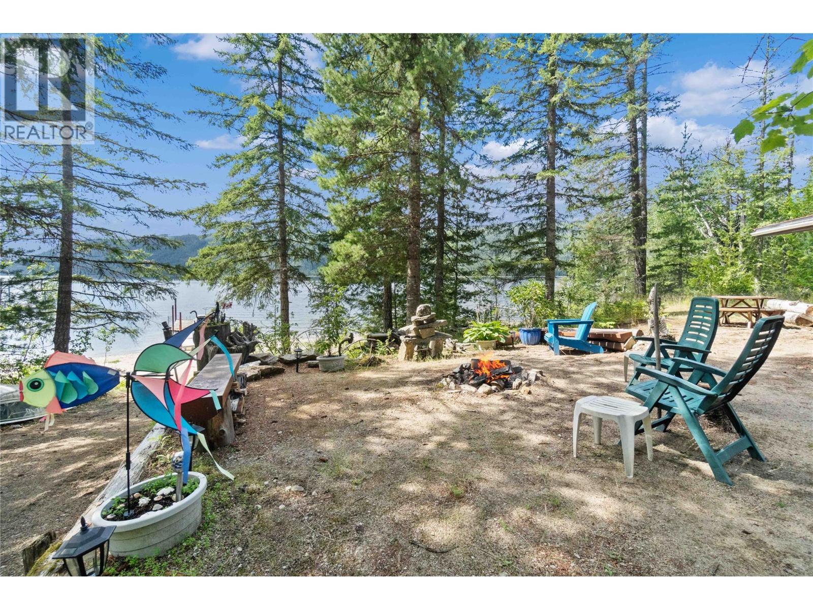 3 Queest N. Bay, Sicamous, BC - Outdoor