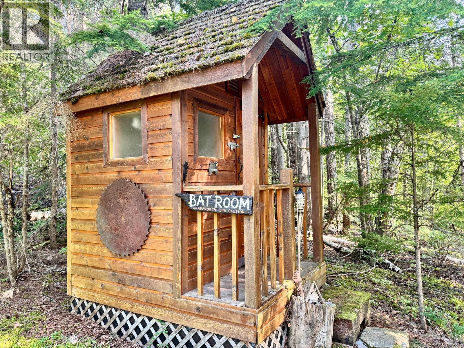 3 Queest N. Bay, Sicamous, BC - Outdoor