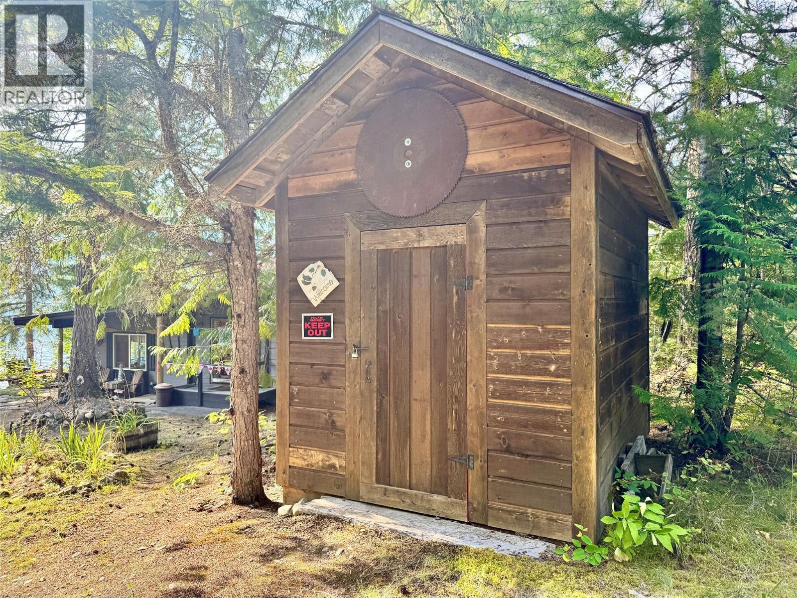 3 Queest N. Bay, Sicamous, BC - Outdoor