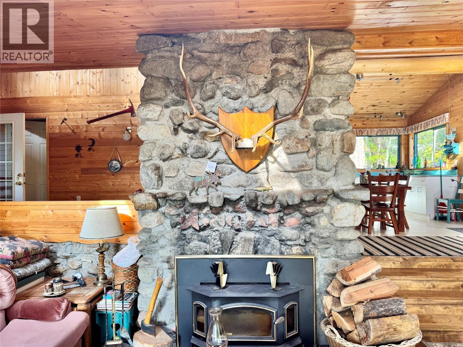 3 Queest N. Bay, Sicamous, BC - Indoor