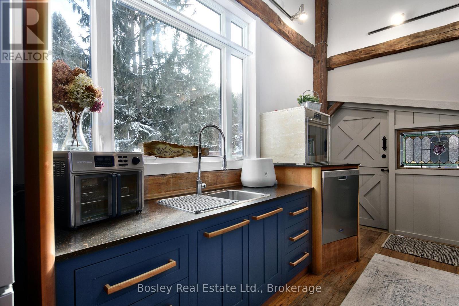 121 Old Highway 26, Meaford, ON - Indoor Photo Showing Kitchen With Double Sink