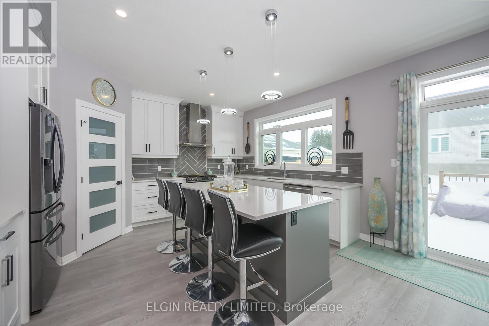 48 Snowy Owl Trail, Central Elgin, ON - Indoor