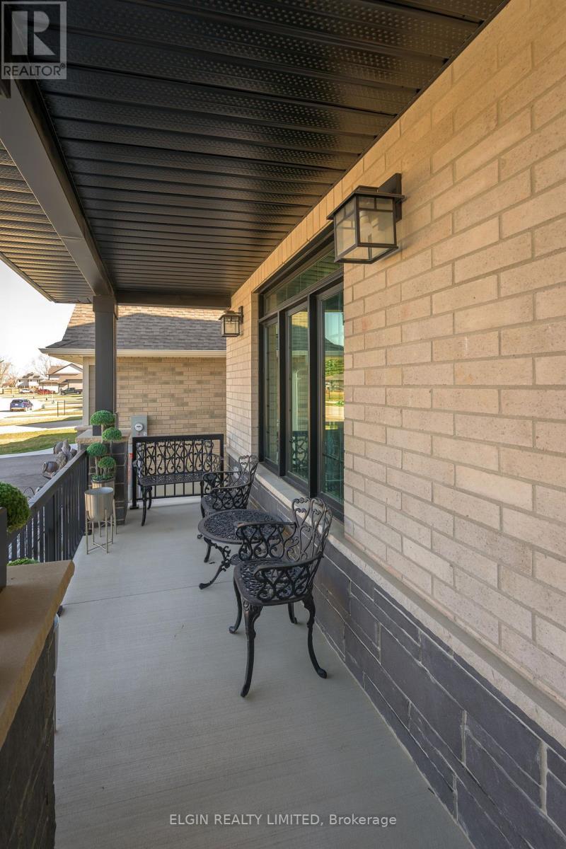 48 Snowy Owl Trail, Central Elgin, ON - Outdoor With Deck Patio Veranda With Exterior
