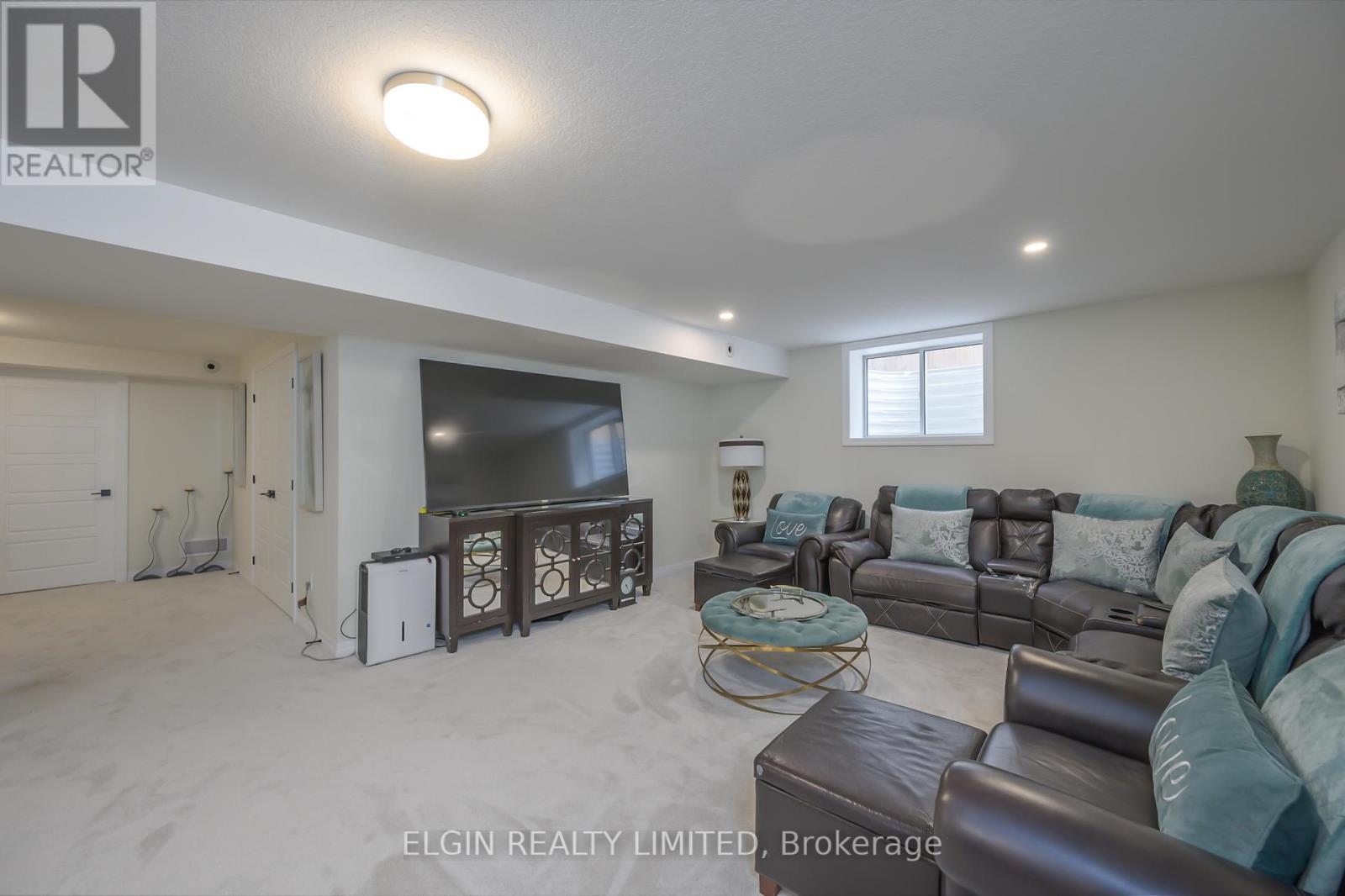 48 Snowy Owl Trail, Central Elgin, ON - Indoor