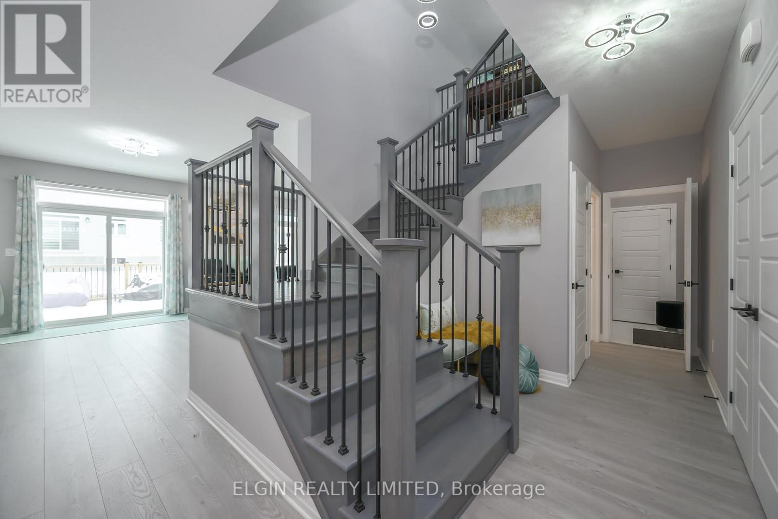 48 Snowy Owl Trail, Central Elgin, ON - Indoor Photo Showing Other Room