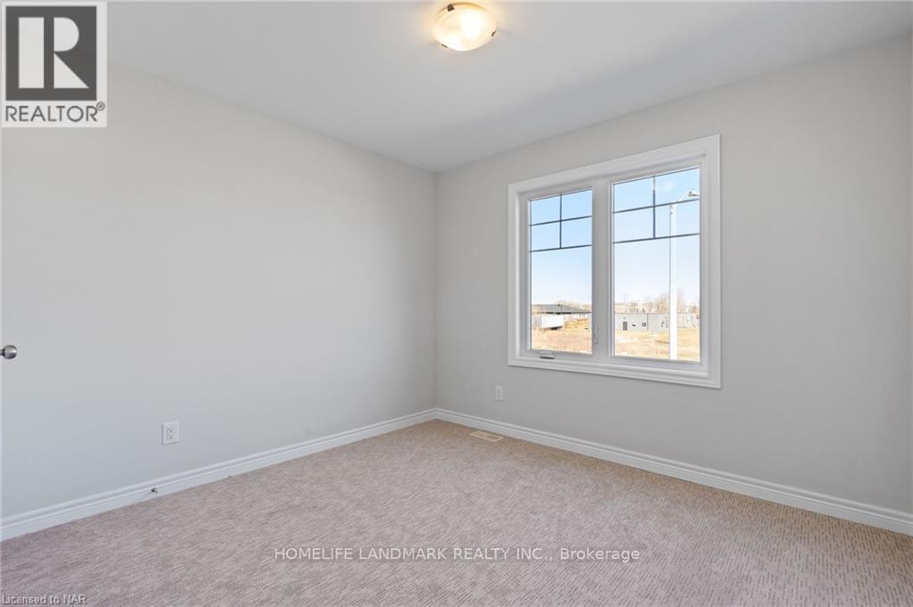 7129 Parsa Street, Niagara Falls, ON - Indoor Photo Showing Other Room