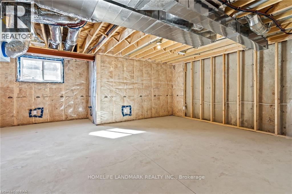 7129 Parsa Street, Niagara Falls, ON - Indoor Photo Showing Basement