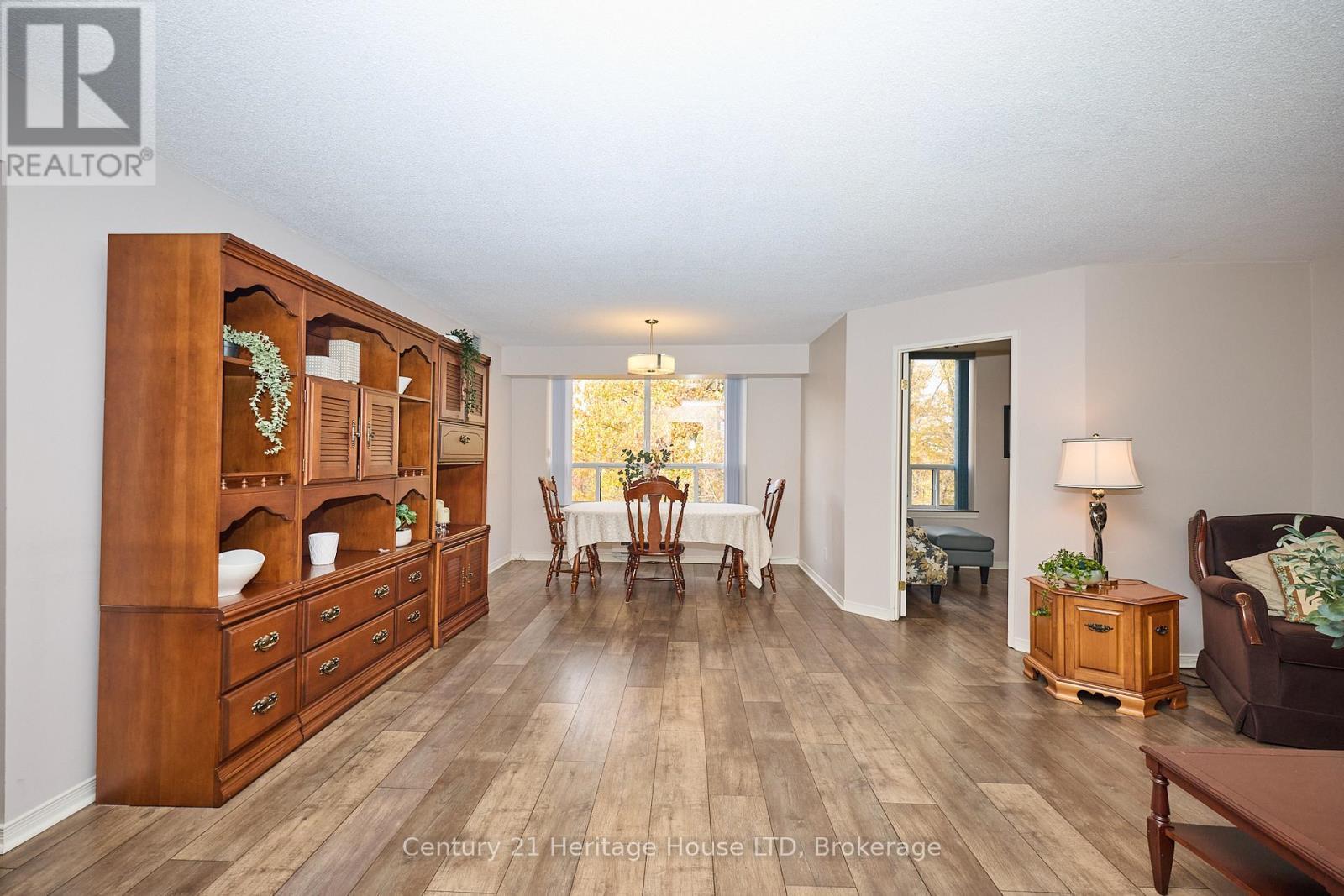 Gleaming floors - 317 - 8111 Forest Glen Drive, Niagara Falls (Mt. Carmel), ON - Indoor