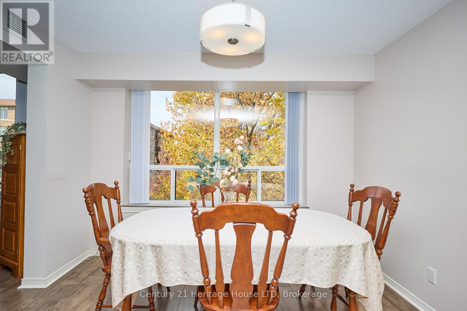 Dinette - 317 - 8111 Forest Glen Drive, Niagara Falls (Mt. Carmel), ON - Indoor Photo Showing Dining Room