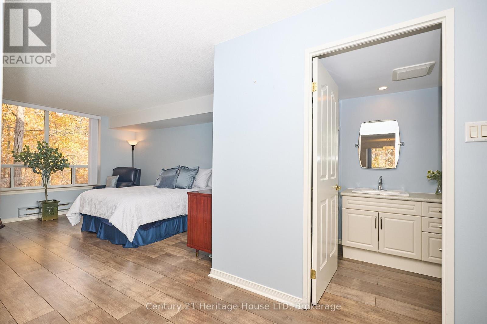 Primary Bedroom - 317 - 8111 Forest Glen Drive, Niagara Falls (Mt. Carmel), ON - Indoor Photo Showing Bedroom