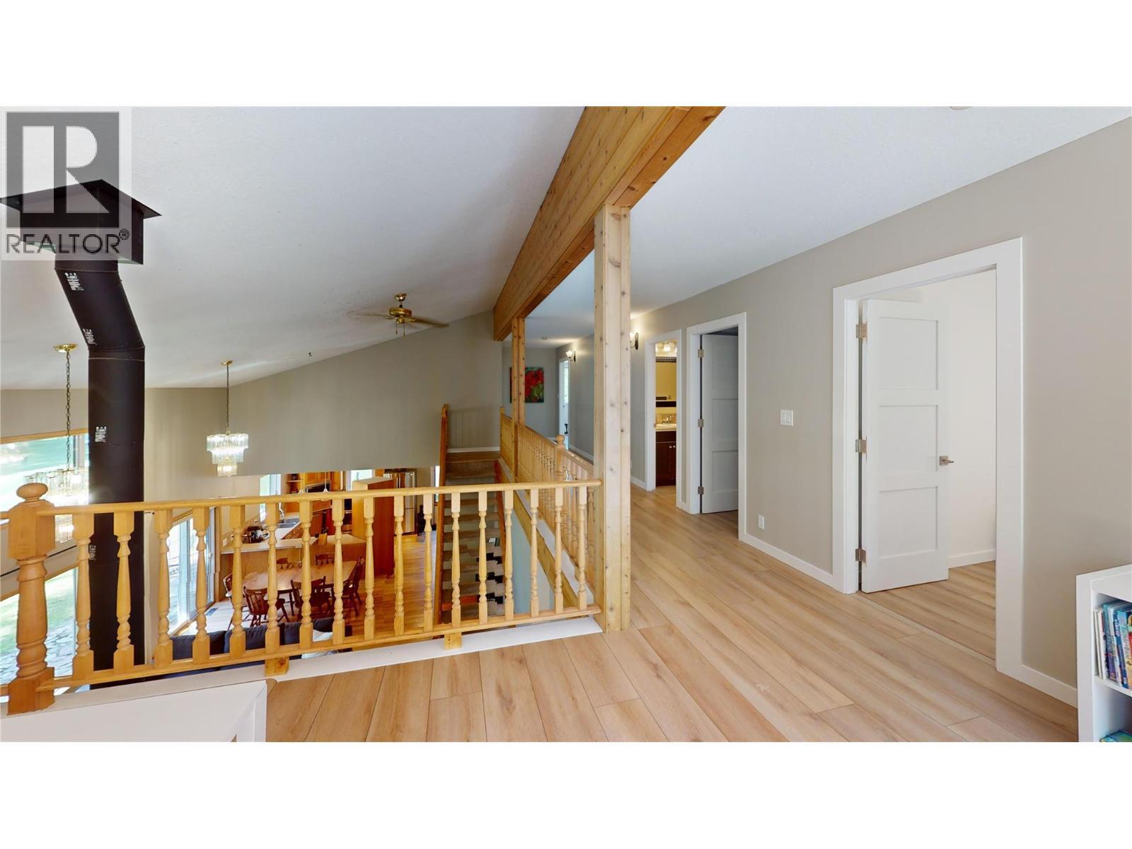 7392 8Th Avenue, Hosmer, BC - Indoor Photo Showing Other Room